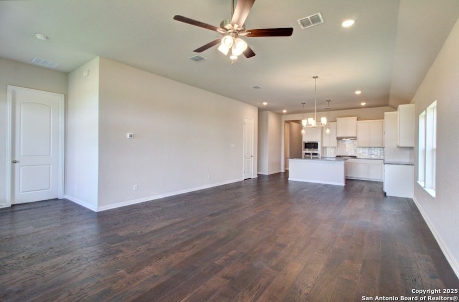 Spacious, unfurnished interior of a new home in Veranda, San Antonio (Image 18). Spacious, unfurnished interior of a new home in Veranda, San Antonio (Image 18).