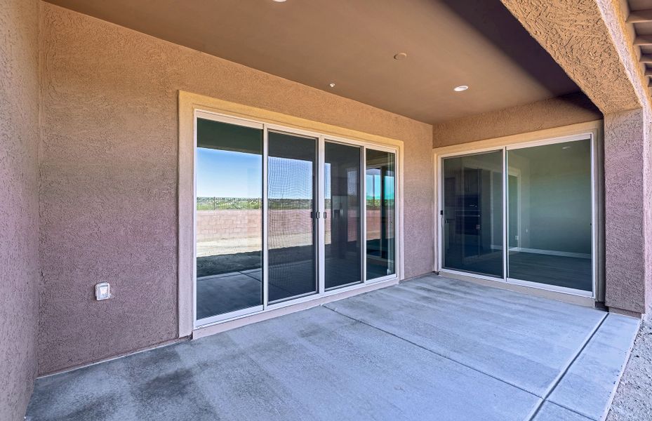 Exterior details and patio area of a home in Vistoso Canyon Estates, Oro Valley (Image 20).
