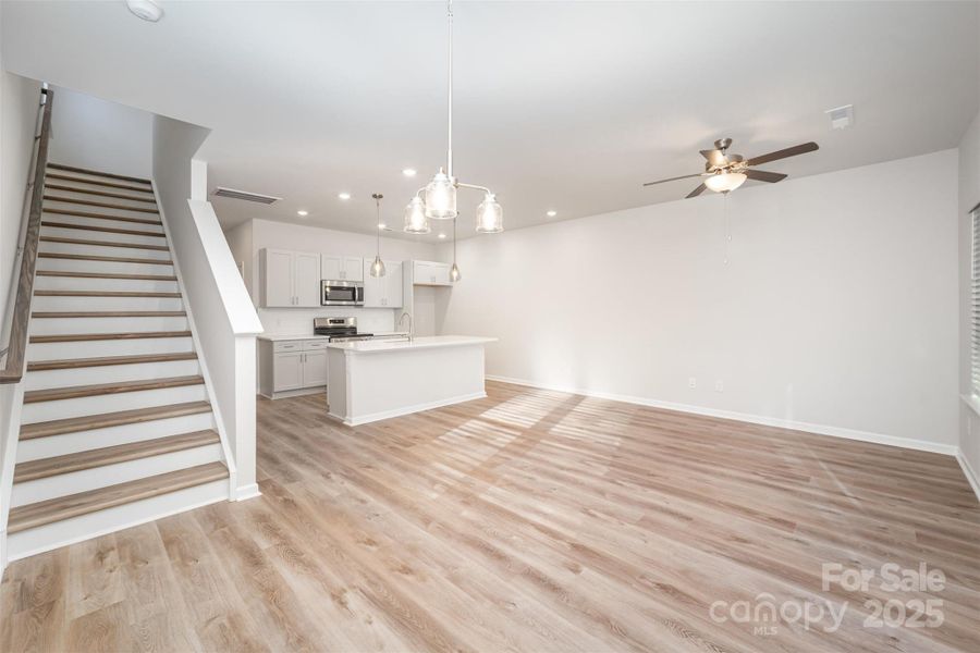 Photos of 2713 New Pineola Rd