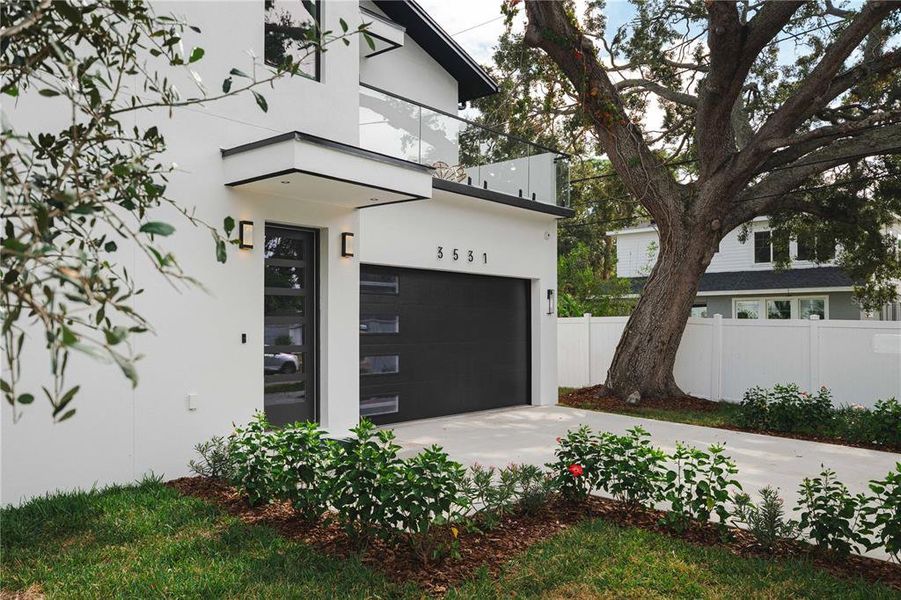Exterior details and patio area of a home in , St. Petersburg (Image 41). Exterior details and patio area of a home in , St. Petersburg (Image 41).