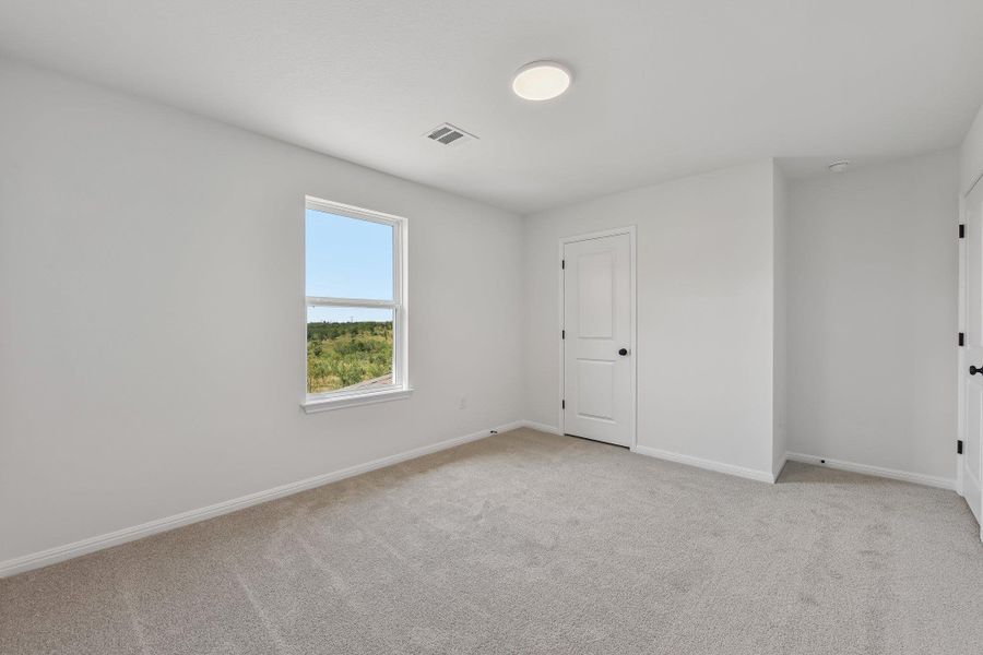 Spacious, unfurnished interior of a new home in Saddle Ridge at Wildhorse Ranch, Austin (Image 28).