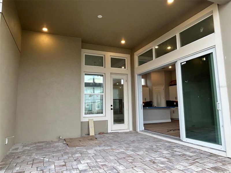 Spacious, unfurnished interior of a new home in Laureate Park, Orlando (Image 17).