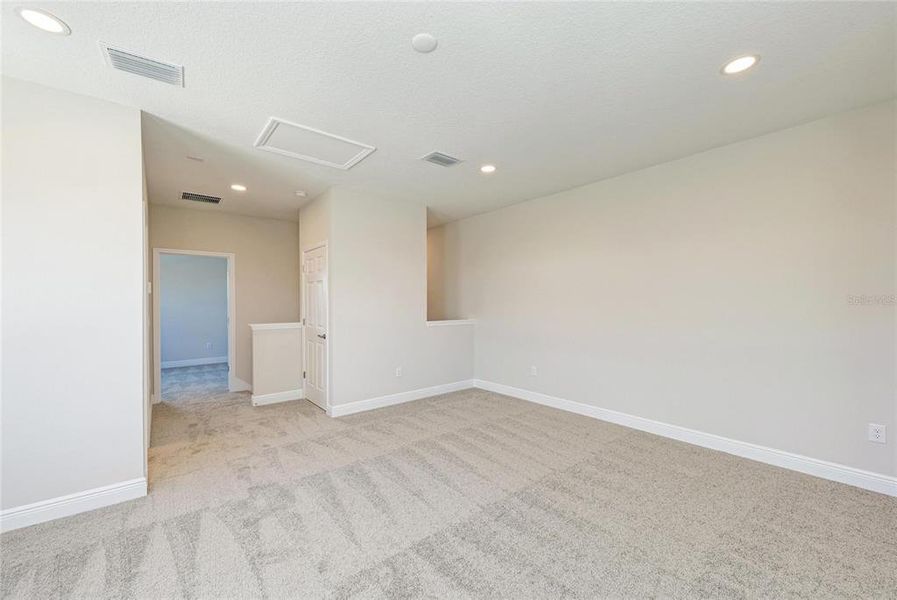 Spacious, unfurnished interior of a new home in Crosswind Point, Parrish (Image 33). Spacious, unfurnished interior of a new home in Crosswind Point, Parrish (Image 33).