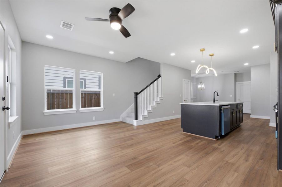 Spacious, unfurnished interior of a new home in , Houston (Image 24).