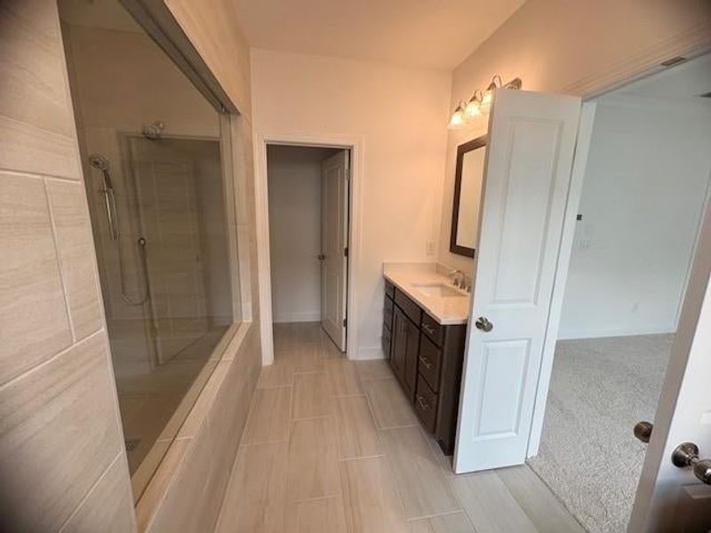 tile flooring, double vanities - separate tile flooring, double vanities - separate