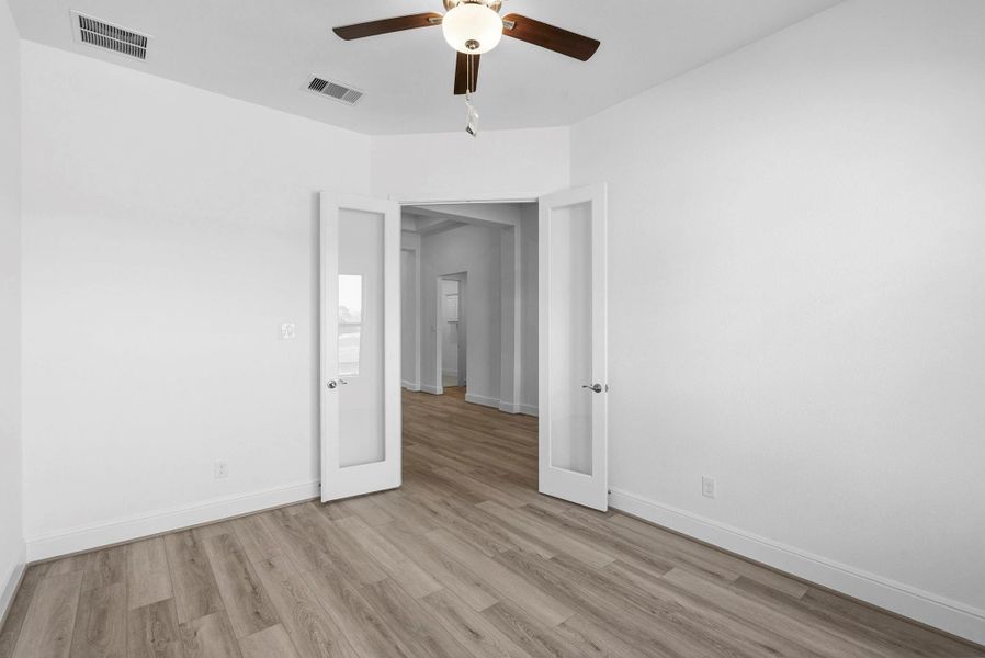 Spacious, unfurnished interior of a new home in Chambers Creek, Willis (Image 28).