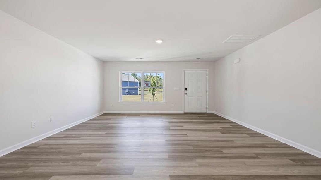 Spacious, unfurnished interior of a new home in Varner Station, Woodruff (Image 15).
