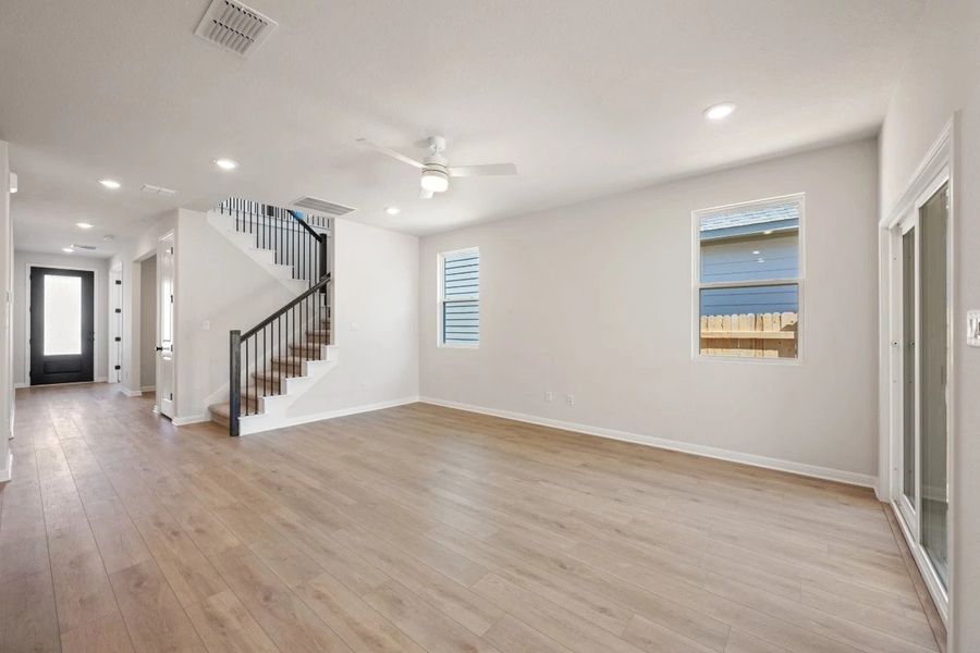 Spacious, unfurnished interior of a new home in Cannon Ranch, Dripping Springs (Image 28).