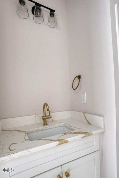 DSC00835_hdr (1) DSC00835_hdr (1)