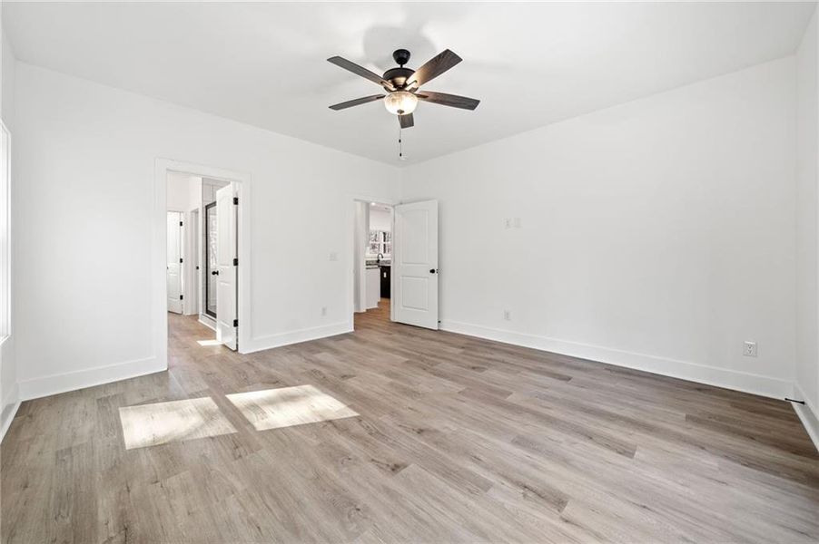 Spacious, unfurnished interior of a new home in , Ellijay (Image 13).