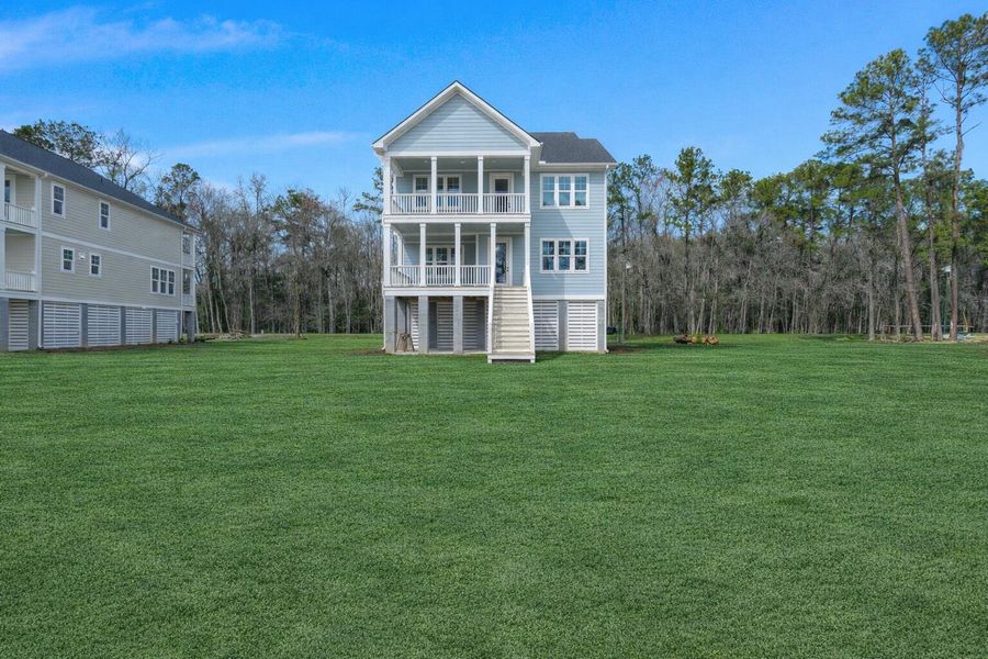 Exterior details and patio area of a home in , Moncks Corner (Image 19).