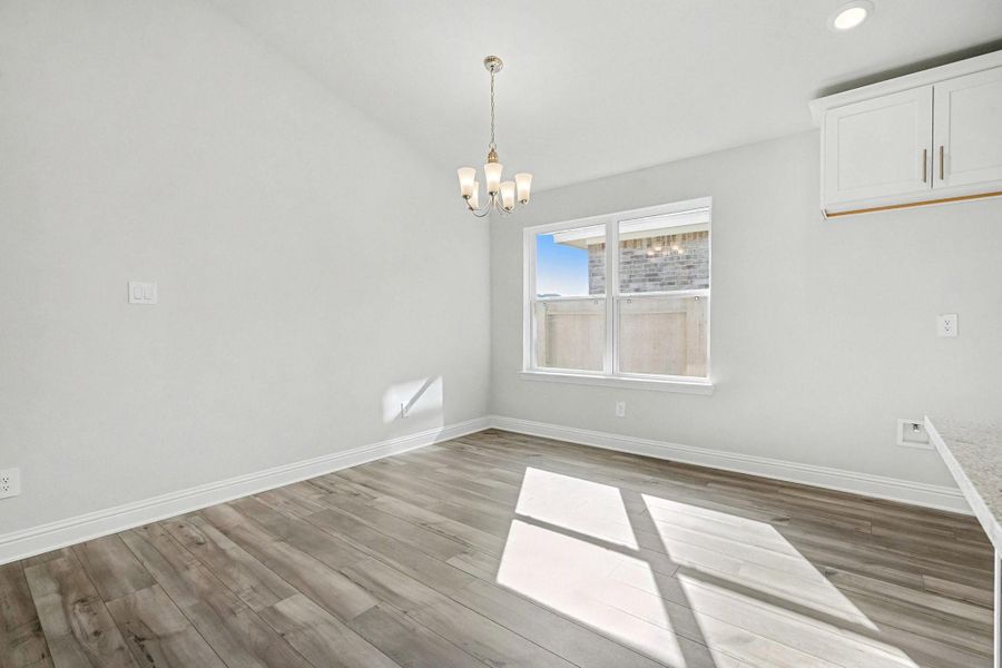 Spacious, unfurnished interior of a new home in Bayou Maison, Dickinson (Image 13).