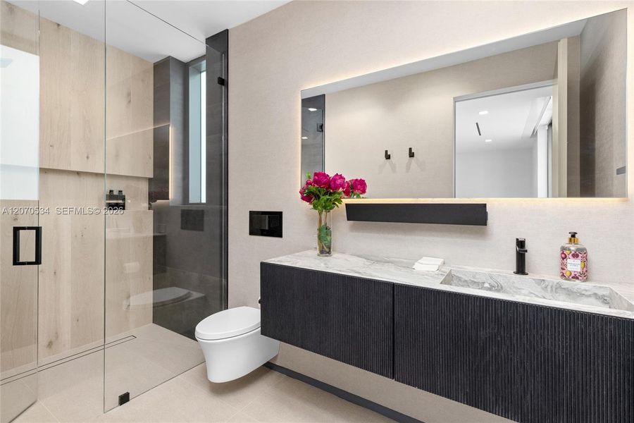 Furnished interior view inside a new home in , Fort Lauderdale (Image 15).