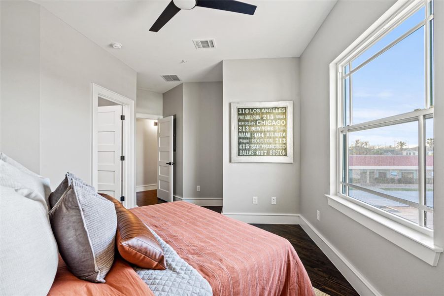 2nd Bedroom 2nd Bedroom