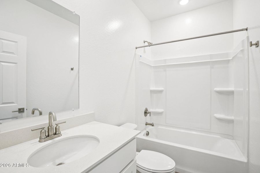 18-web-or-mls-W Pecan Wds-S1004-018