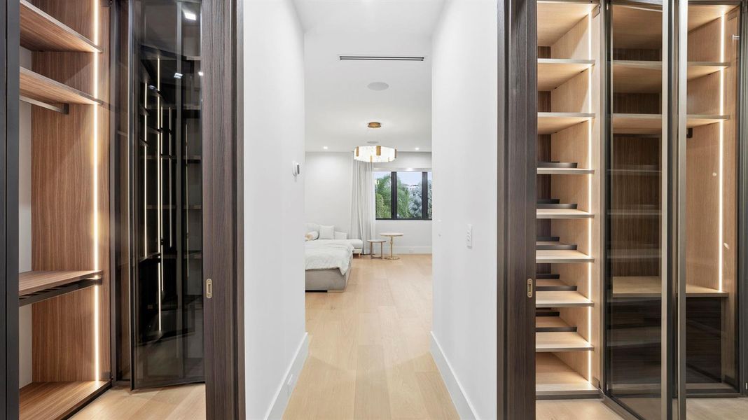 MASTER CLOSETS UPSTAIRS MASTER CLOSETS UPSTAIRS