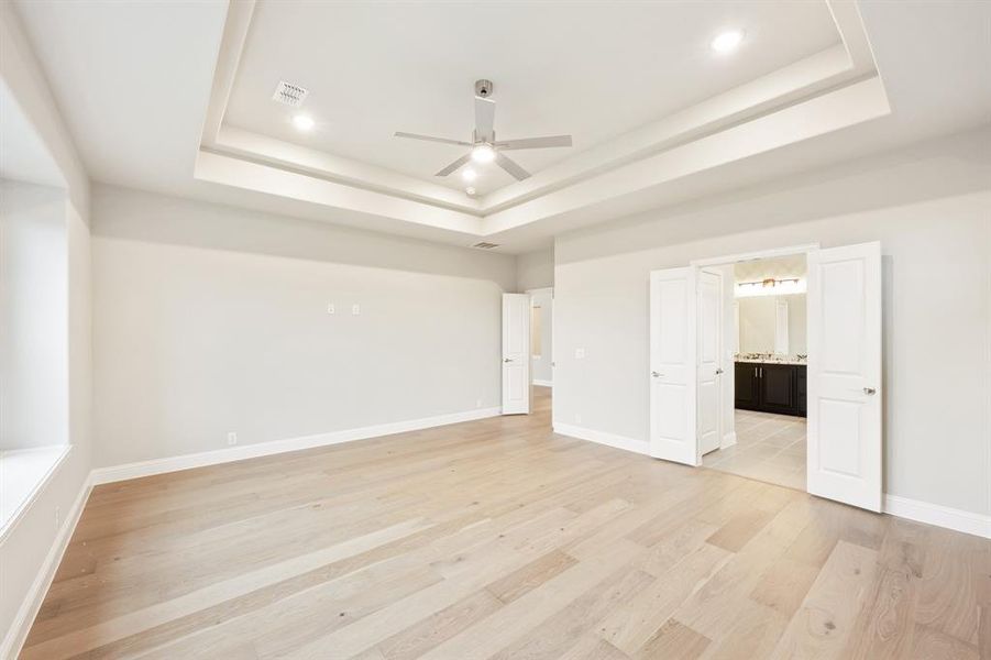 Spacious, unfurnished interior of a new home in Hayes Crossing, Midlothian (Image 33).