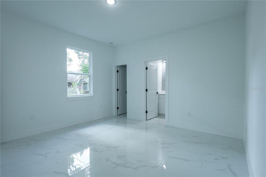 Image 17 of a home in .