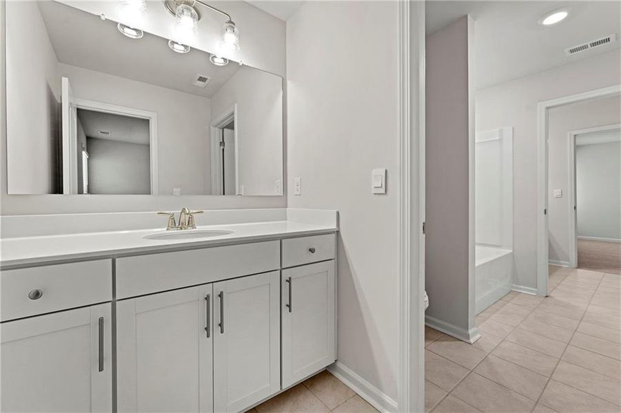 Furnished interior view inside a new home in Genesee, Newnan (Image 9).