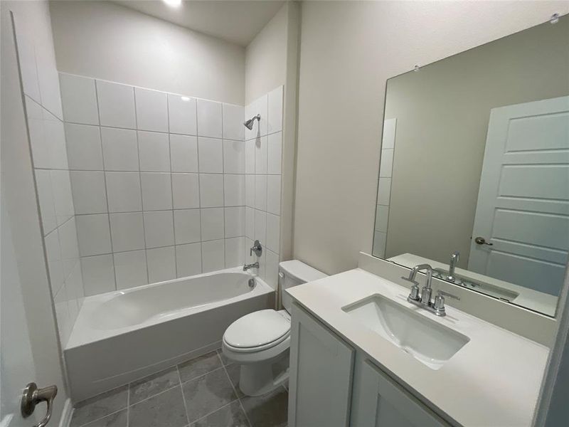 Furnished interior view inside a new home in Elevon, Lavon (Image 10). Furnished interior view inside a new home in Elevon, Lavon (Image 10).