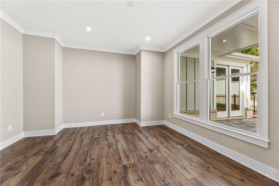 Spacious, unfurnished interior of a new home in The Courtyards by The Manor, Alpharetta (Image 25).