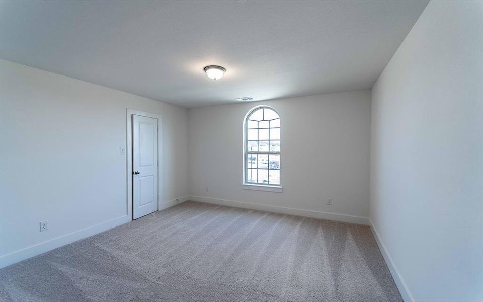 Spacious, unfurnished interior of a new home in La Terra, Celina (Image 11). Spacious, unfurnished interior of a new home in La Terra, Celina (Image 11).