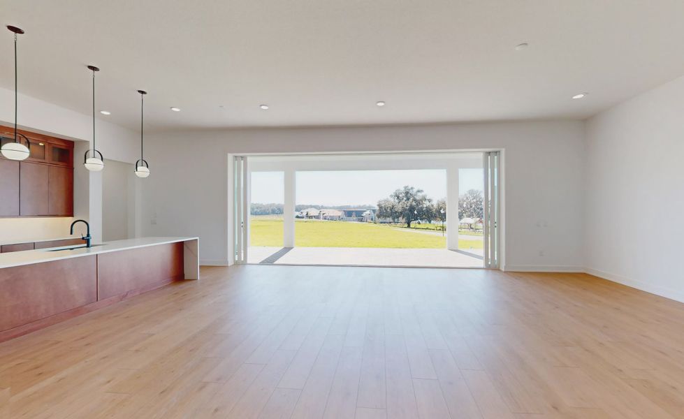 Spacious, unfurnished interior of a new home in West Hill Estates, Dade City (Image 13).