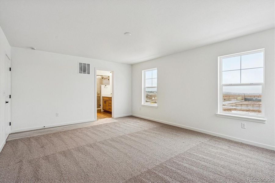 Spacious, unfurnished interior of a new home in The Summit at Meridian, Englewood (Image 17).