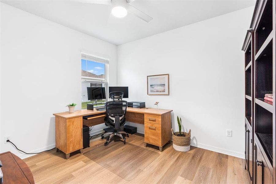 Furnished interior view inside a new home in , Wesley Chapel (Image 29).
