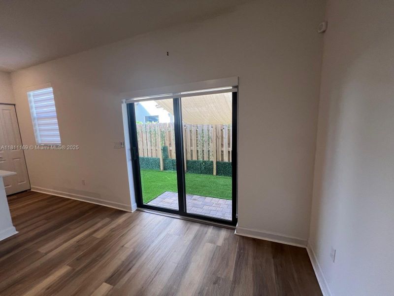 Spacious, unfurnished interior of a new home in , Pembroke Pines (Image 25).