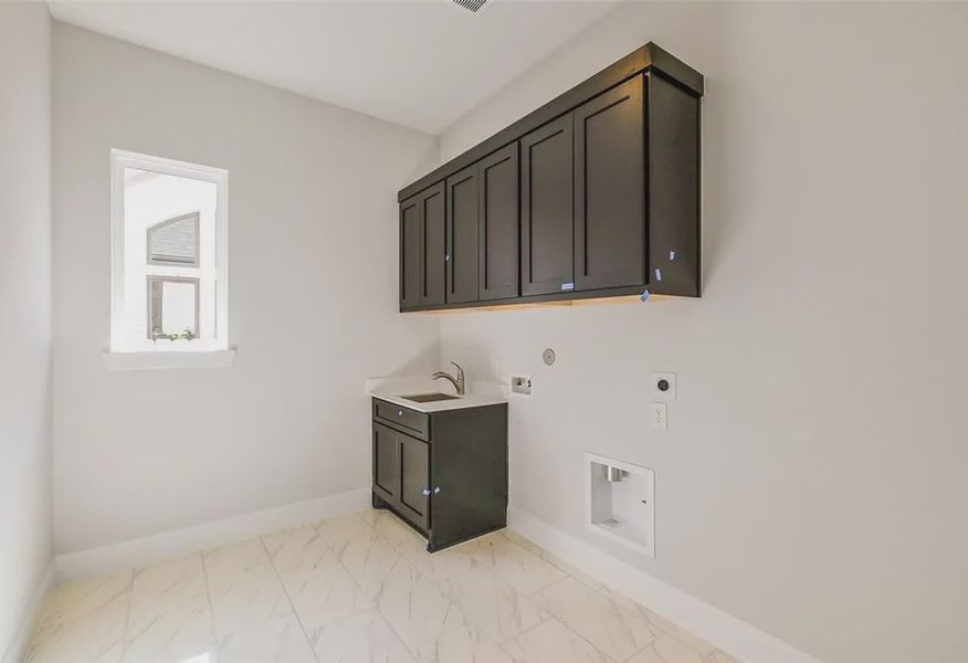 Plan 6015 laundry room - 17 of 22