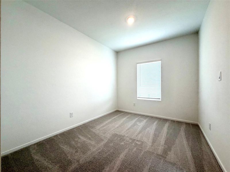 Spacious, unfurnished interior of a new home in Sierra Vista, Rosharon (Image 11).