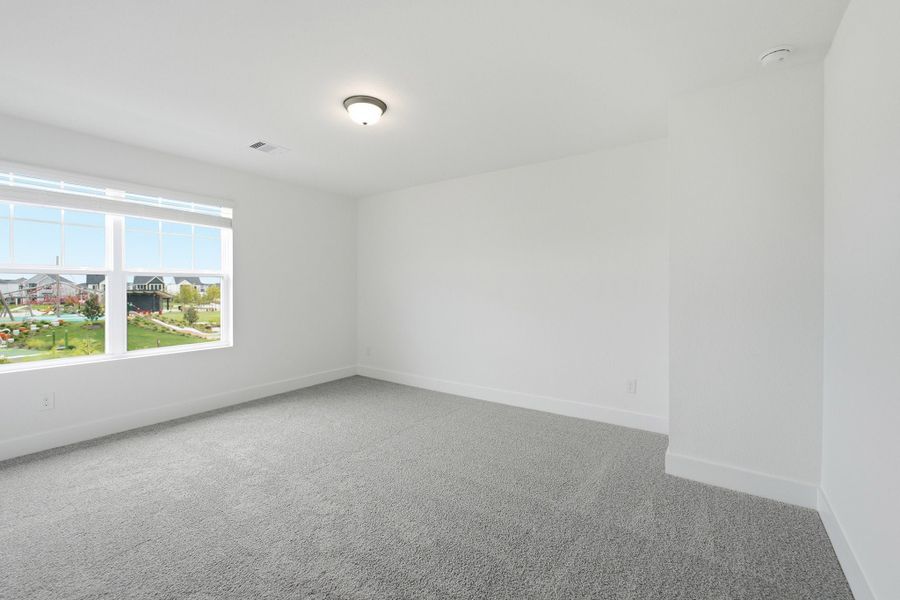 Spacious, unfurnished interior of a new home in Austin Point, Richmond (Image 50).