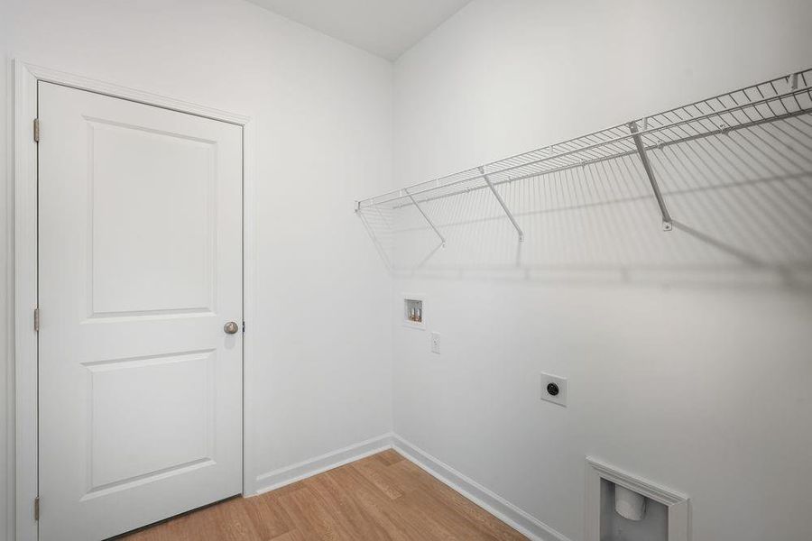 Spacious, unfurnished interior of a new home in Heritage River, Euharlee (Image 29).