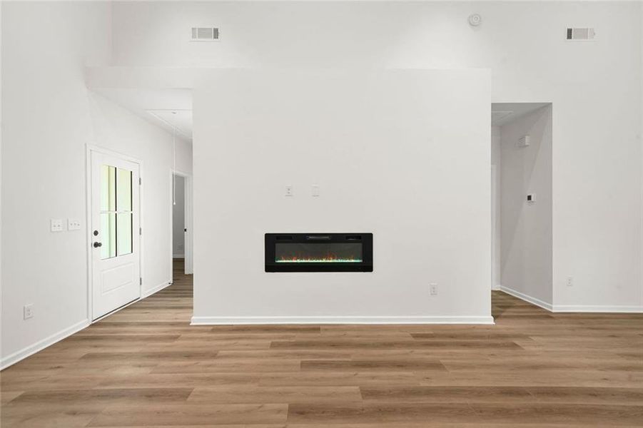 Spacious, unfurnished interior of a new home in , Atlanta (Image 20).