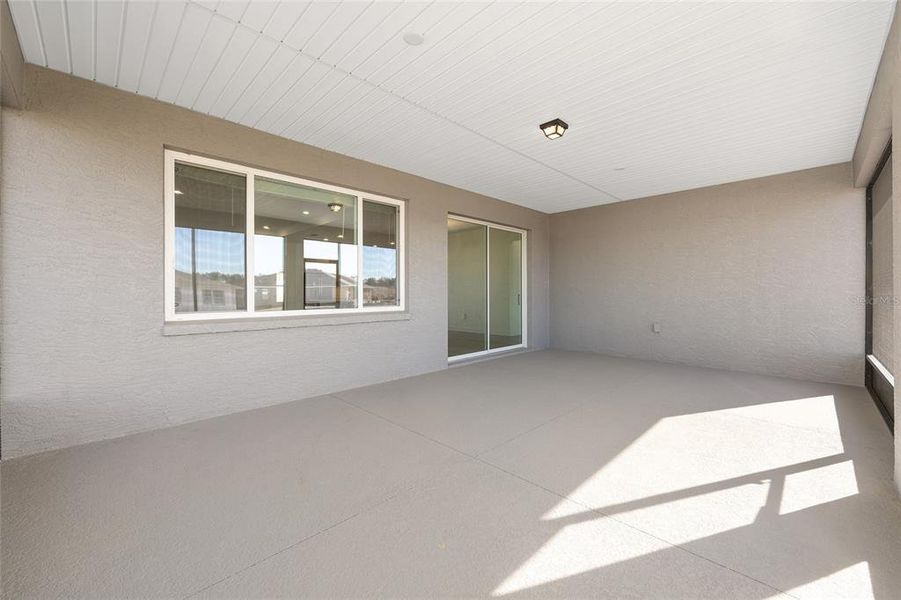Exterior details and patio area of a home in , Ocala (Image 21).