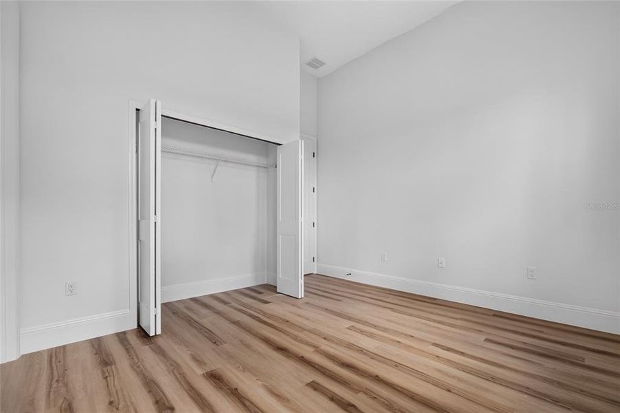 Spacious, unfurnished interior of a new home in , Port Charlotte (Image 47).