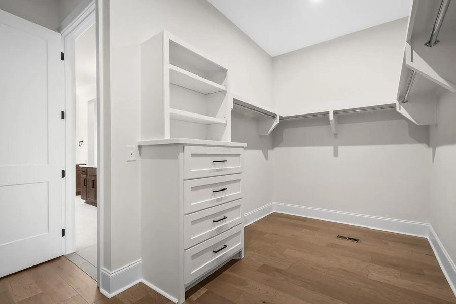 The Belvidere C Primary Suite Closet