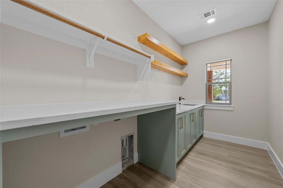 Image 34 of a home in .