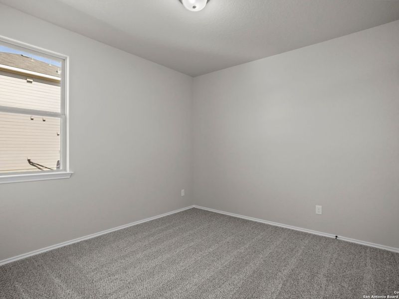 Spacious, unfurnished interior of a new home in Hannah Heights, Seguin (Image 27).