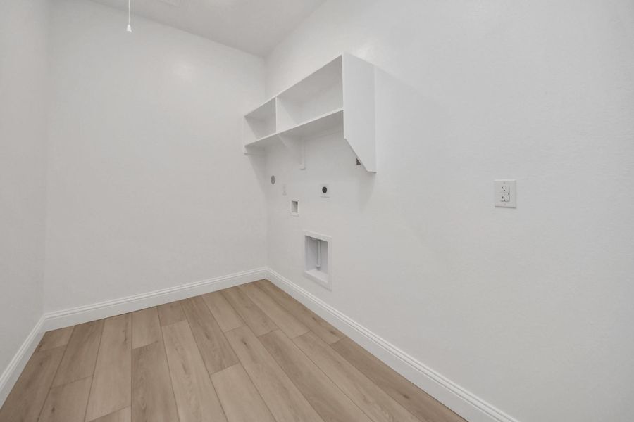 Spacious, unfurnished interior of a new home in Bridgeland: Heritage Collection, Cypress (Image 28). Spacious, unfurnished interior of a new home in Bridgeland: Heritage Collection, Cypress (Image 28).