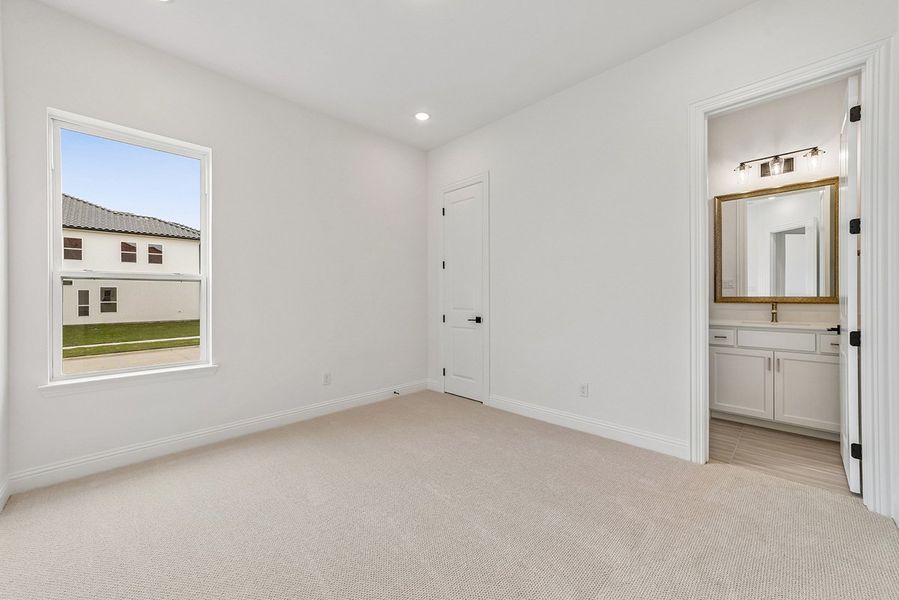 Representative unfurnished interior of a home built from the Diana by Landon Homes in Lexington Frisco, Frisco (Image 72).