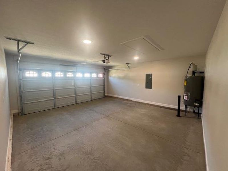 Spacious, unfurnished interior of a new home in Cleveland Meadows, Spartanburg (Image 21).