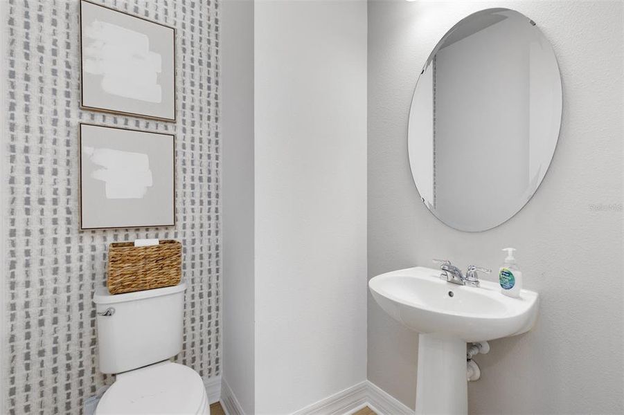 Furnished interior view inside a new home in Willow Ridge, Montverde (Image 27).