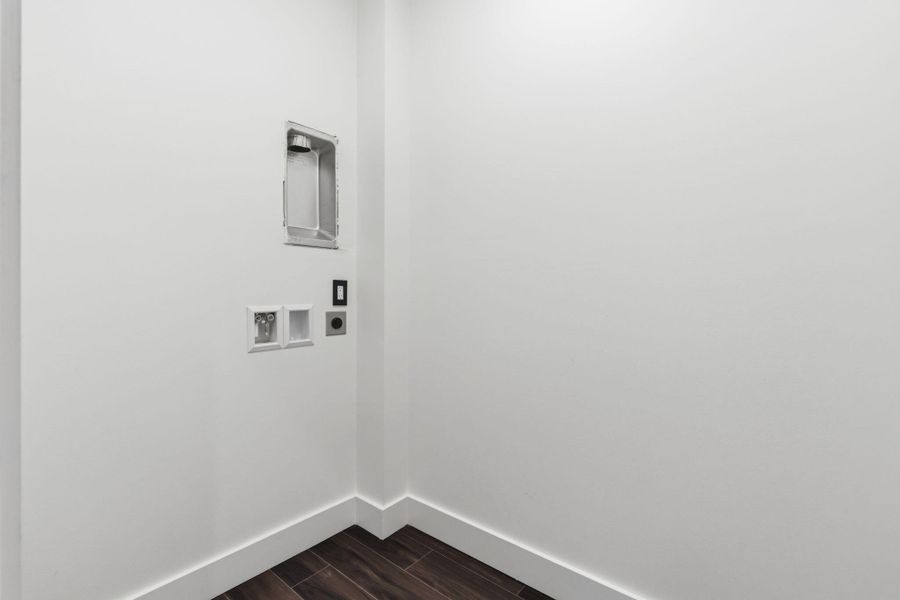 Spacious, unfurnished interior of a new home in , Pawleys Island (Image 31). Spacious, unfurnished interior of a new home in , Pawleys Island (Image 31).