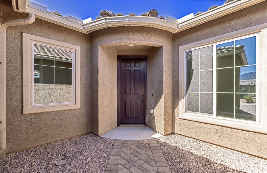 Exterior details and patio area of a home in Vistoso Canyon Estates, Oro Valley (Image 19).
