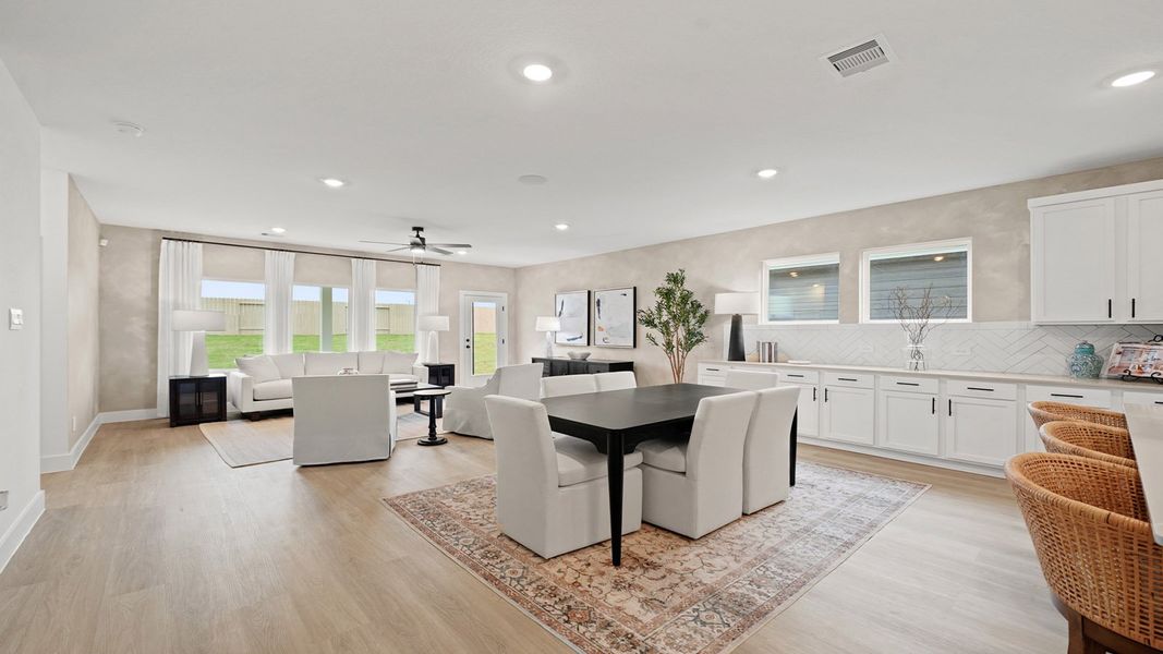 Representative furnished interior of a home built from the Rosemont by D.R. Horton in Chapel Lakes, Montgomery (Image 8).