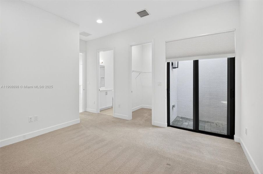 Spacious, unfurnished interior of a new home in , Boynton Beach (Image 53).