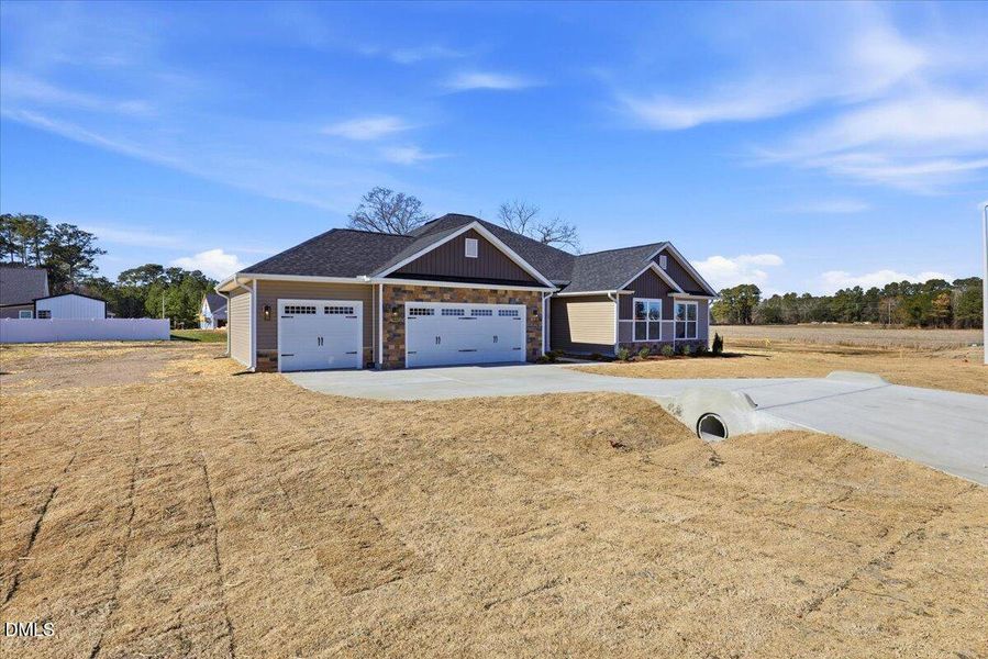 02-109 Manchester Ct-2