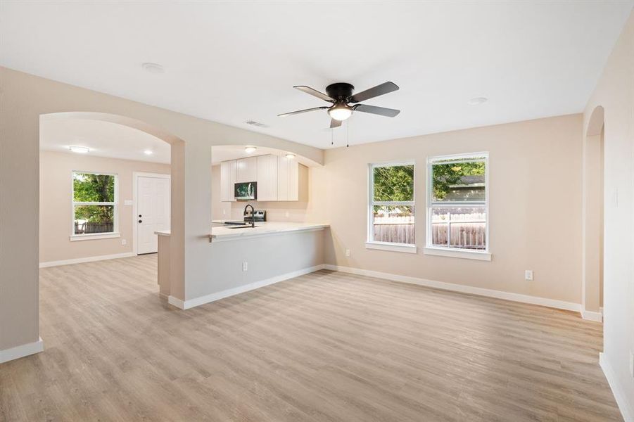 Spacious, unfurnished interior of a new home in , Wilmer (Image 22).